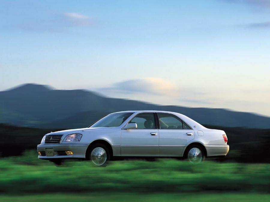  Toyota Crown Royal Saloon 1999 года  (фото 8 из 11)